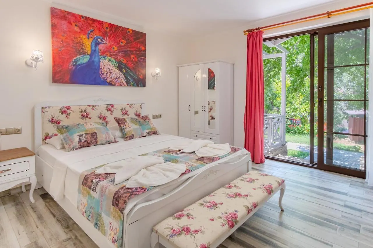 Club Pink Palace Hotel Oludeniz