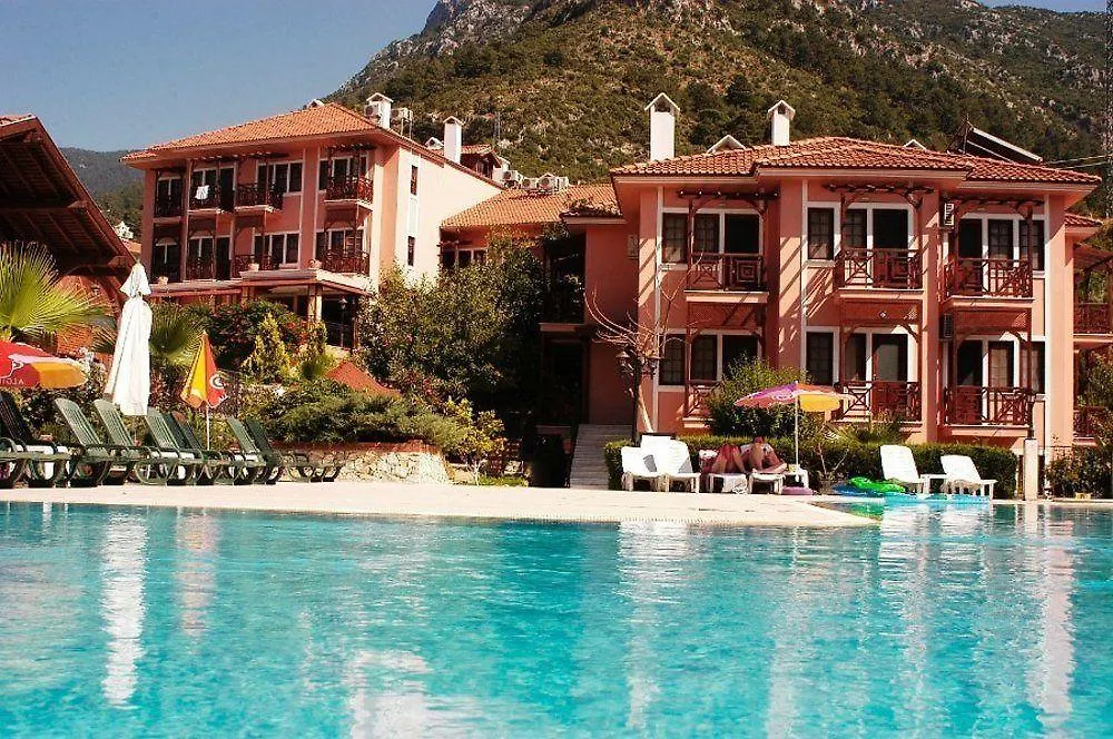 Club Pink Palace Hotel Oludeniz 3*,