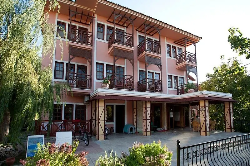 Club Pink Palace Hotel Oludeniz
