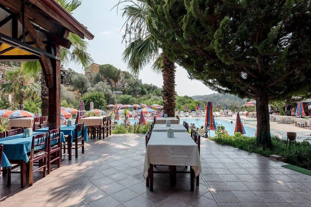 Club Pink Palace Hotel Oludeniz