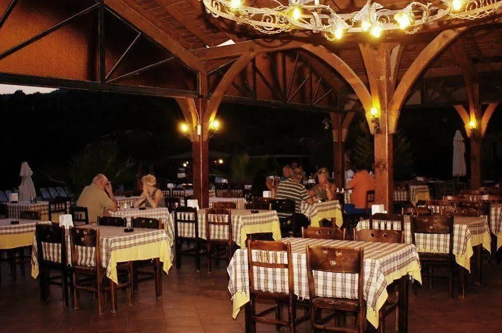 Club Pink Palace Hotel Oludeniz 3*,