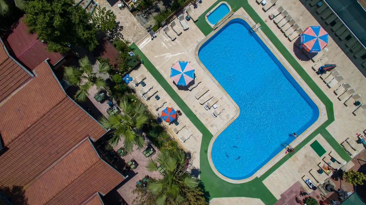 Club Pink Palace Hotel Oludeniz