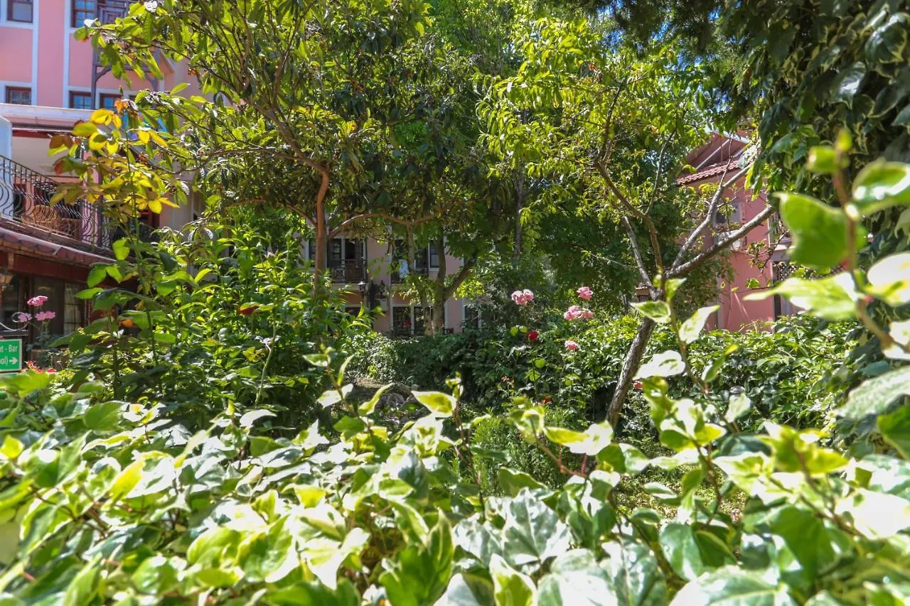 Club Pink Palace Hotel Oludeniz