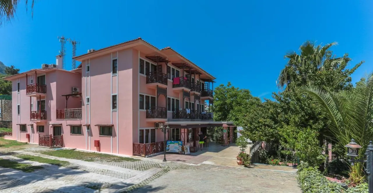 Club Pink Palace Hotel Oludeniz