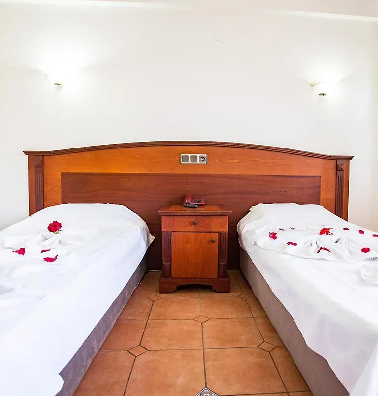 Club Pink Palace Hotel Ölüdeniz