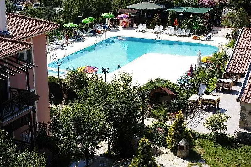 Club Pink Palace Hotel Ölüdeniz